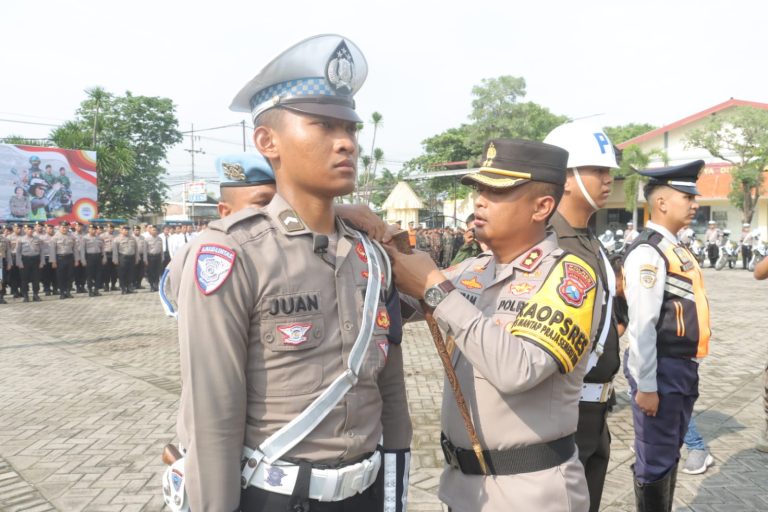 Kapolres Mojokerto Pimpin Apel Gelar Pasukan Operasi Kepolisian