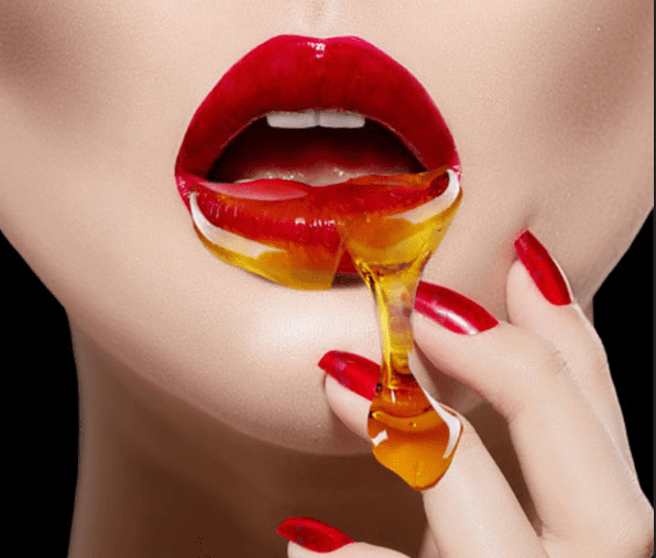 Cara memerahkan bibir Dengan Madu