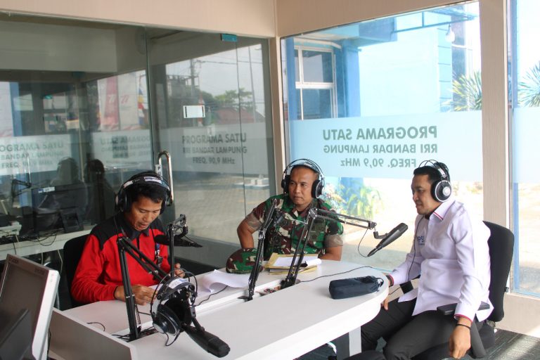 Dialog Interaktif Olahraga Di Studio RRI Pro 1 FM | BeritaTrends